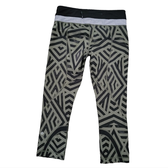 Lululemon Run Inspire Crop Leggings Full-On Luxtreme Chevron Shuffle Fatigue - Picture 2 of 7